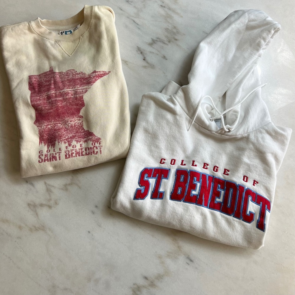 College of Saint Benedict Bundle Minnesota
Graphic Crewneck‎ Sweatshirt Size